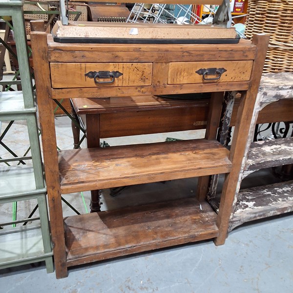 Lot 249 - SHELF