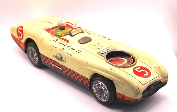 Lot 9 - PLAYTHING SUPER SPEED RACER CAR