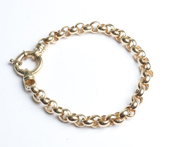 Lot 1041 - GOLD BRACELET