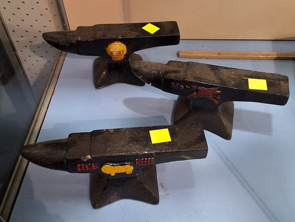 Lot 1278 - ANVILS