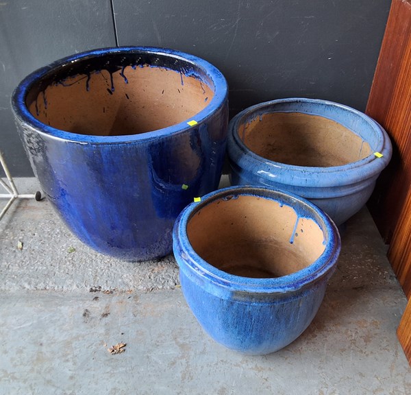 Lot 474 - GARDEN POTS