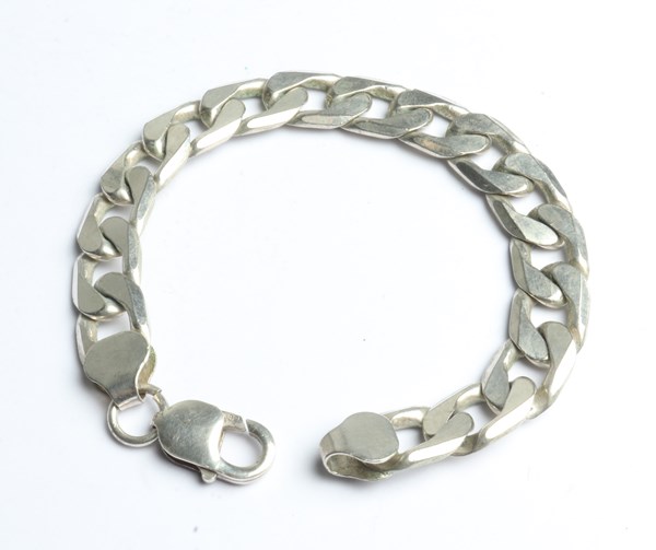 Lot 1038 - SILVER BRACELET