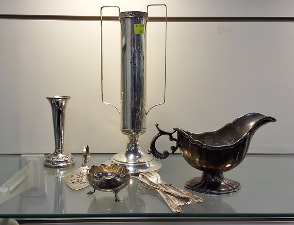 Lot 1359 - SILVERPLATE WARES