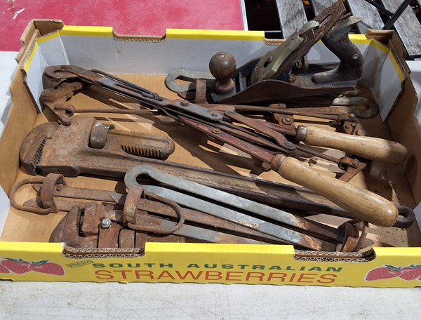 Lot 267 - TOOLS