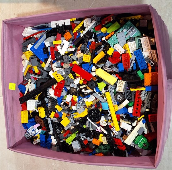 Lot 1492 - LEGO