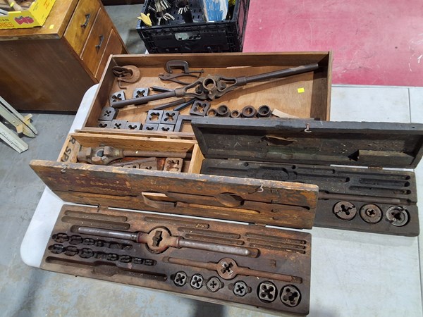 Lot 278 - TAP AND DIE PARTS