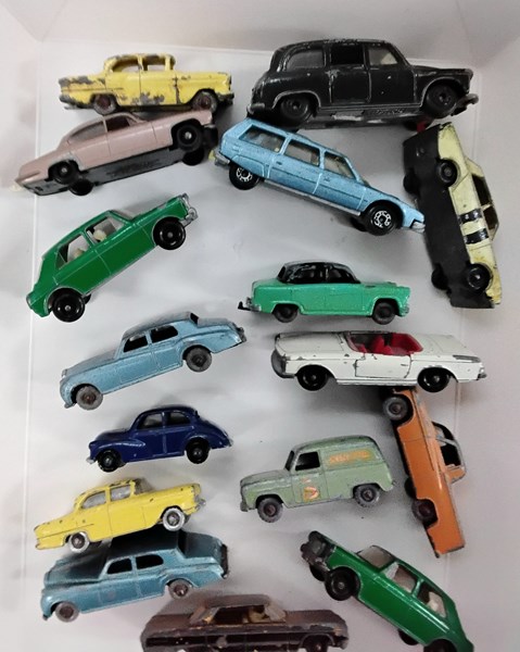 Lot 1079 - COLLECTABLE CARS