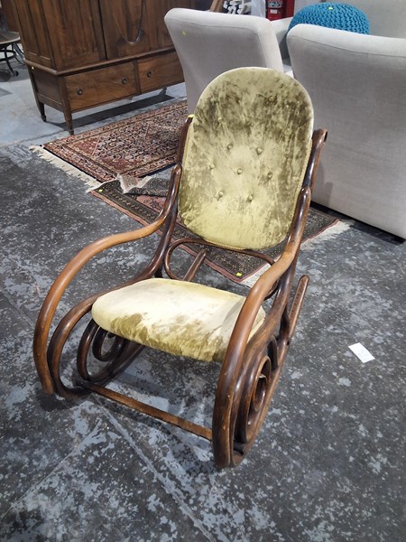 Lot 182 - ROCKING CHAIR
