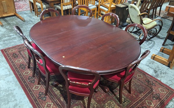 Lot 198 - DINING SUITE