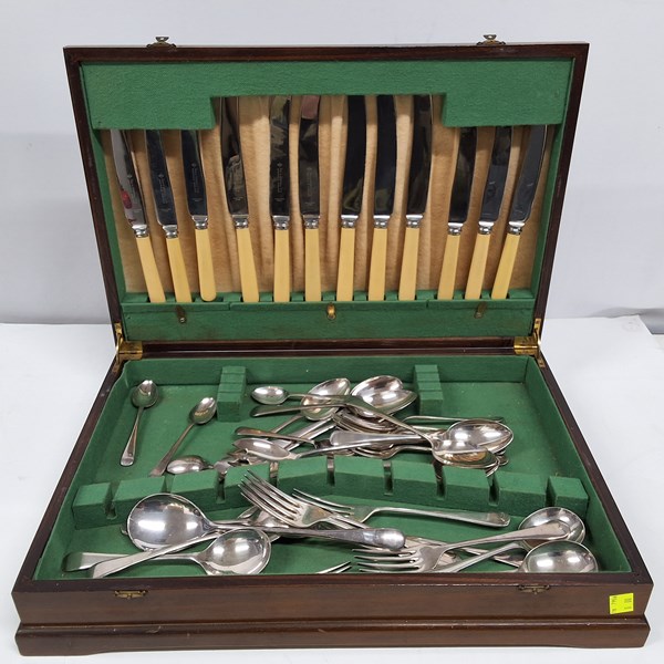 Lot 1344 - CUTLERY