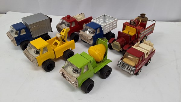 Lot 1505 - TIN TOYS