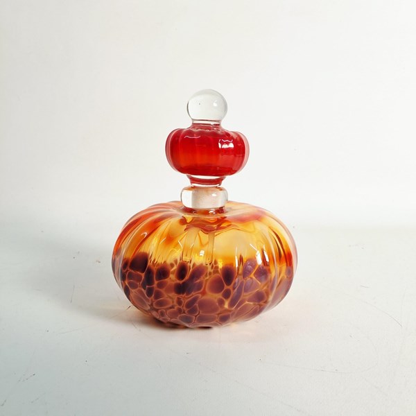 Lot 1364 - SCENT BOTTLE