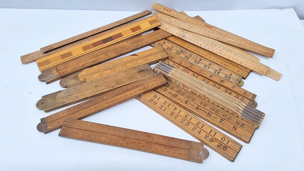 Lot 1242 - TIMBER RULERS
