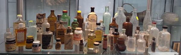 Lot 1547 - BOTTLES