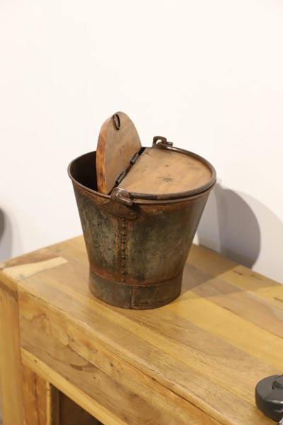 Lot 92 - BUCKET