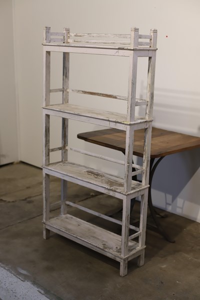 Lot 77 - SHELF