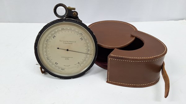 Lot 1252 - SURVEYING ANEROID BAROMETER