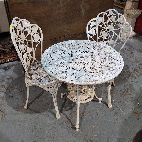 Lot 330 - PATIO SETTING