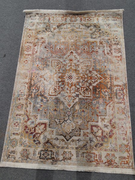 Lot 144 - RUG