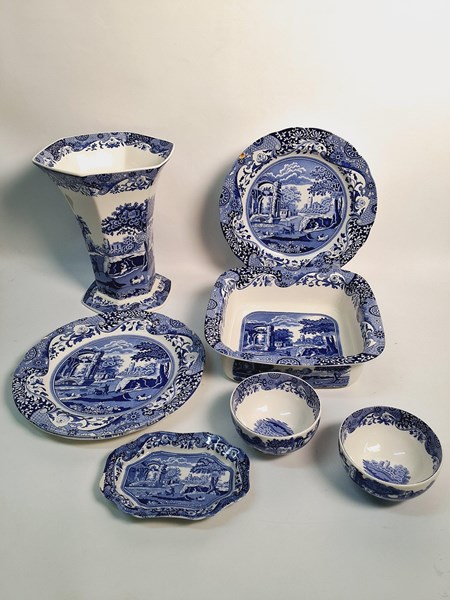 Lot 1131 - SPODE