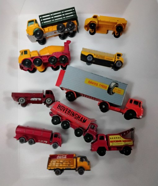 Lot 1175 - COLLECTABLE TRUCKS