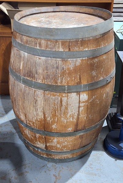 Lot 331 - WINE BARREL