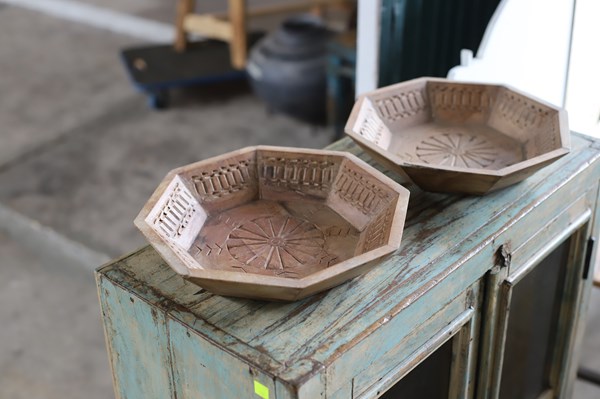 Lot 103 - TIMBER BOWLS