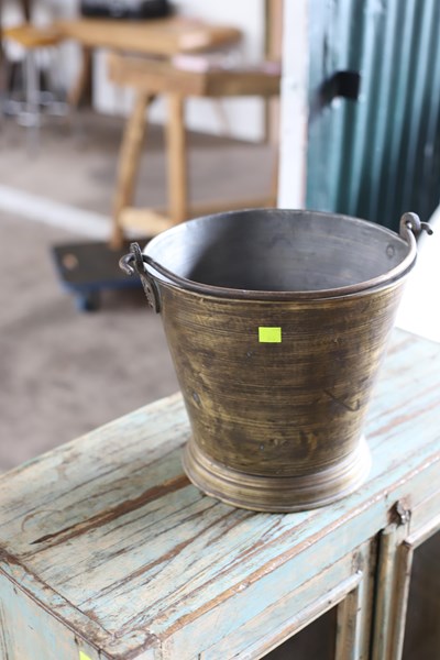 Lot 66 - BRASS BUCKET