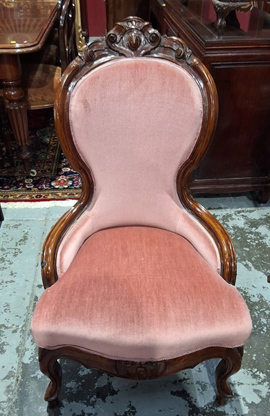 Lot 22 - GRANDMOTHER CHAIR
