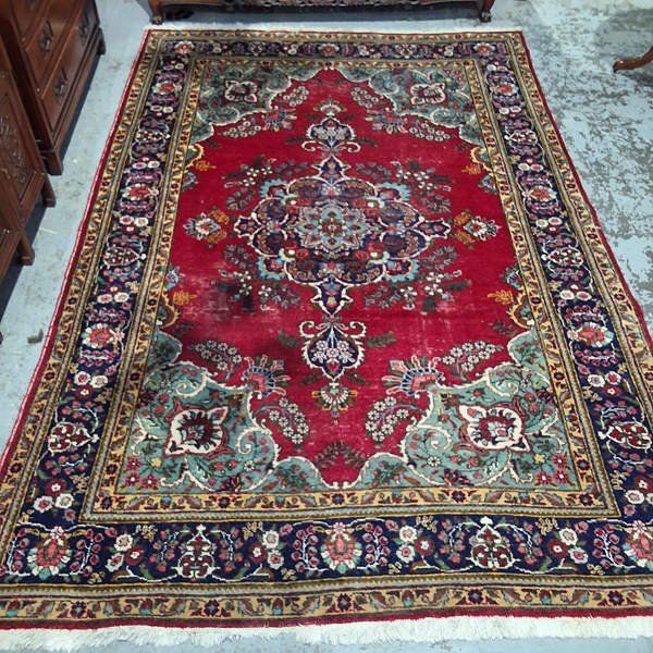 Lot 37 - RUG