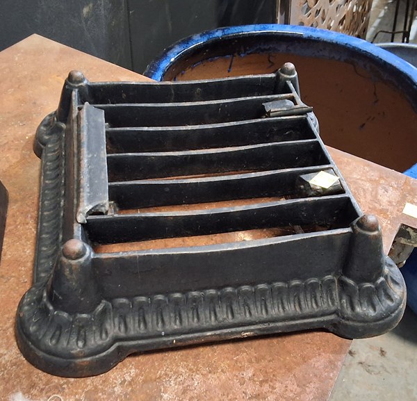 Lot 467 - BOOT SCRAPER