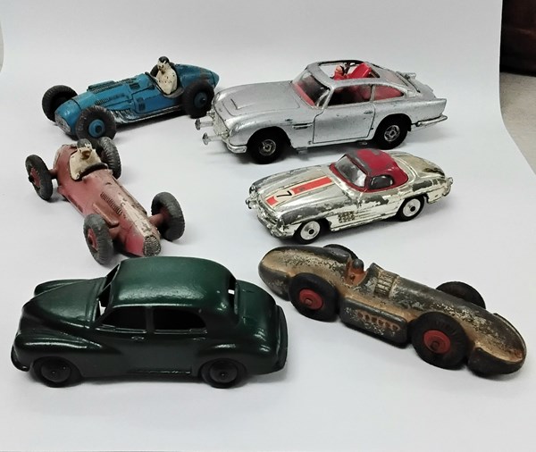 Lot 1231 - COLLECTABLE CARS