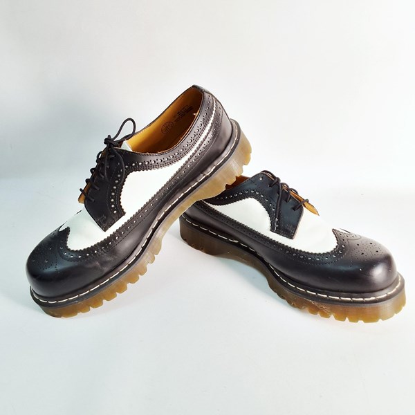 Lot 1348 - DR MARTENS