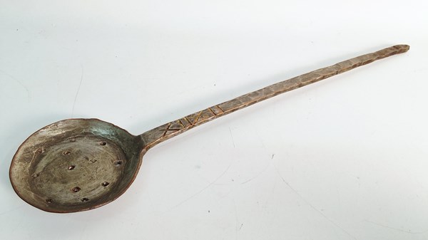 Lot 1254 - SKIMMING SPOON