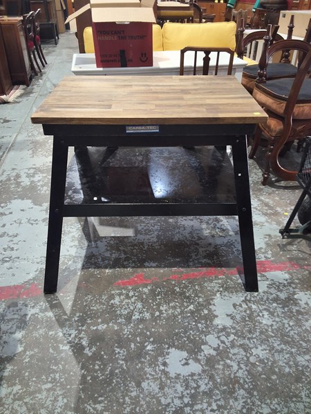 Lot 512 - WORKBENCH