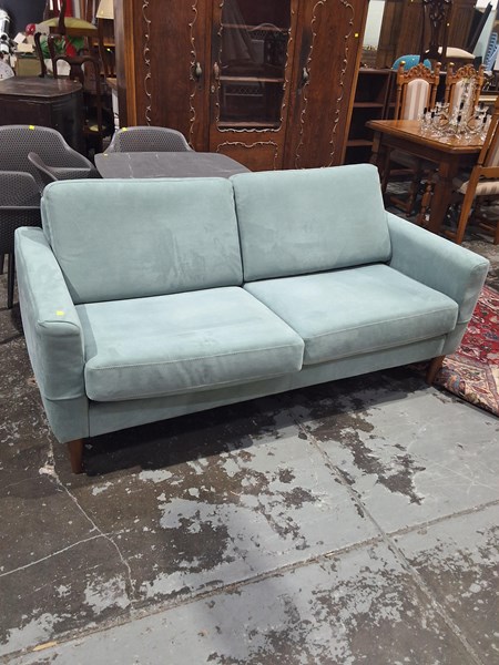 Lot 210 - SOFA