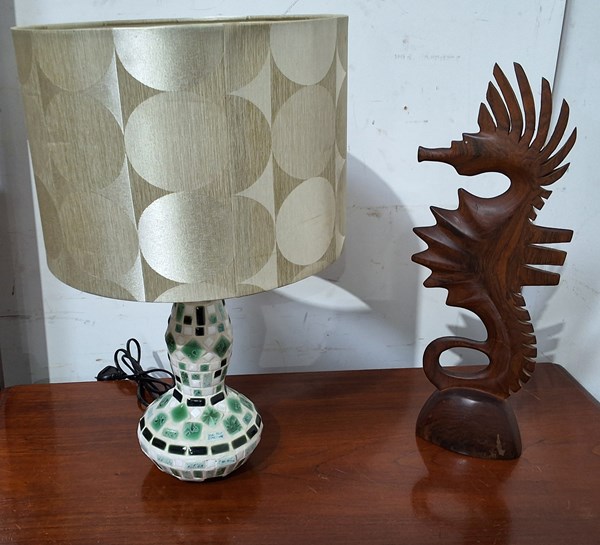 Lot 393 - RETRO DECOR