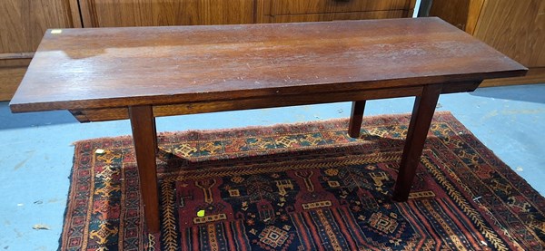 Lot 401 - COFFEE TABLE