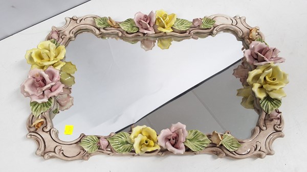 Lot 1111 - WALL MIRROR