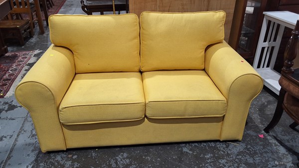 Lot 133 - SOFA
