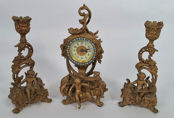 Lot 1017 - CLOCK GARNITURE