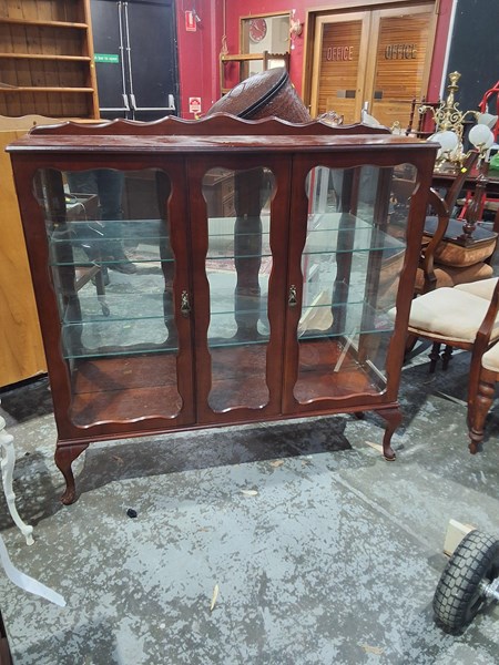 Lot 138 - CHINA CABINET