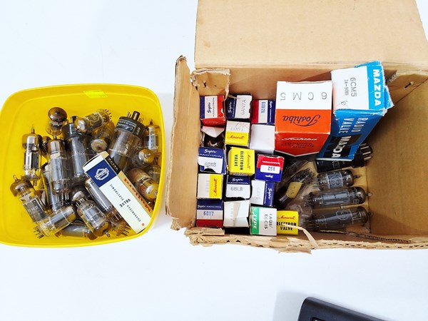 Lot 1368 - RADIO VALVES