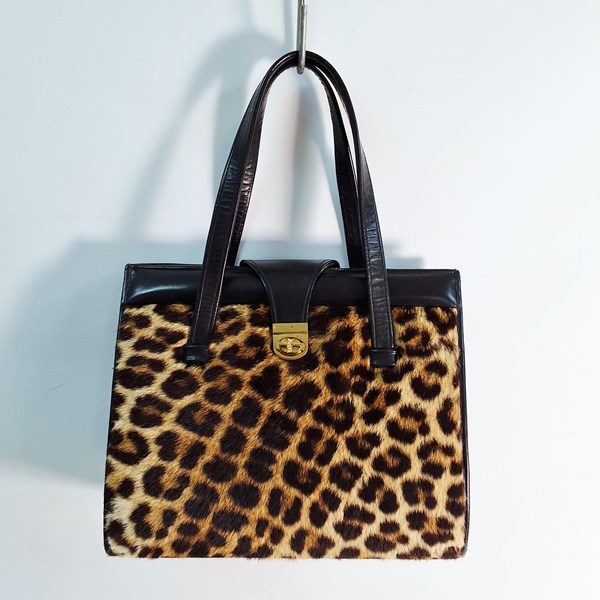 Lot 1333 - VINTAGE HANDBAG