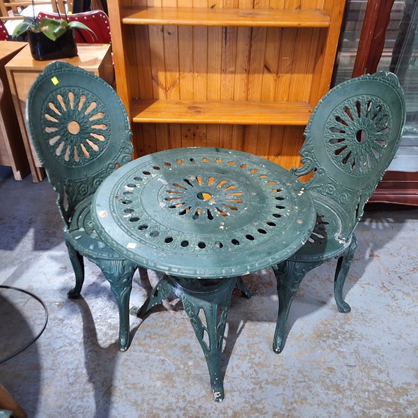 Lot 333 - PATIO SETTING