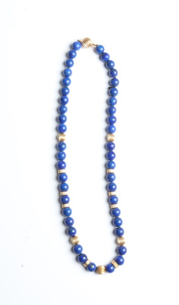 Lot 1034 - GEMSTONE NECKLACE