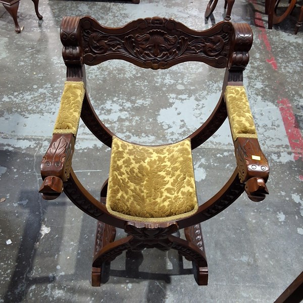 Lot 30 - CENTURION CHAIR