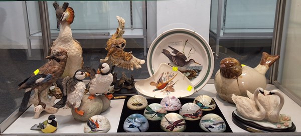 Lot 1495 - BIRD COLLECTABLES