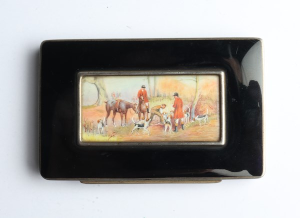 Lot 1075 - SILVER BOX