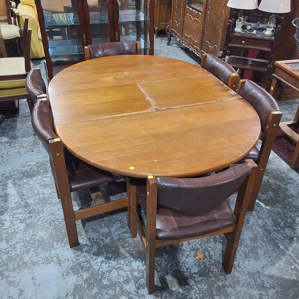 Lot 147 - DINING SUITE